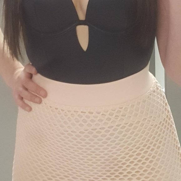 Beautiful Kardashian Kollection high wasted skirt! - Picture 5 of 5